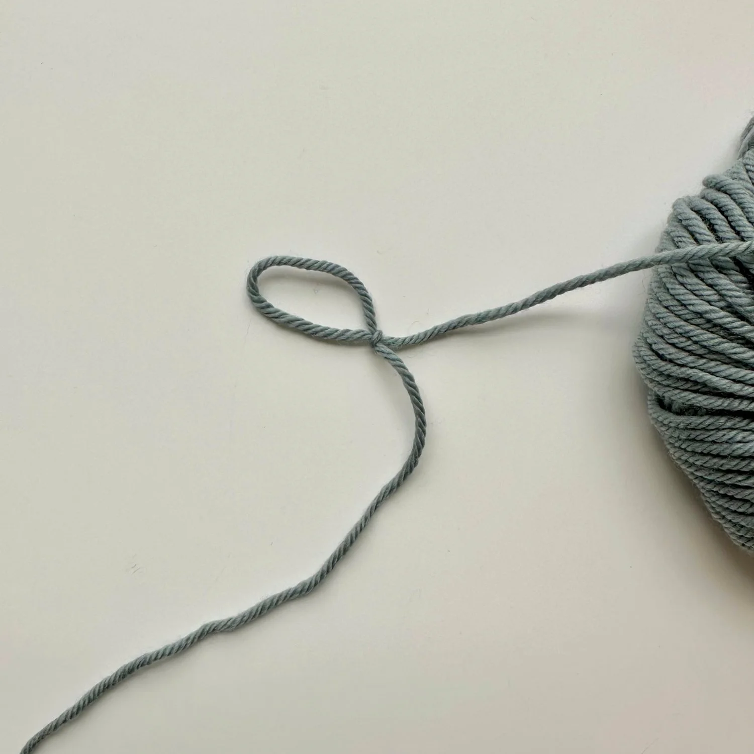 How To Make a Slip Knot for Knitting — New Wave Knitting